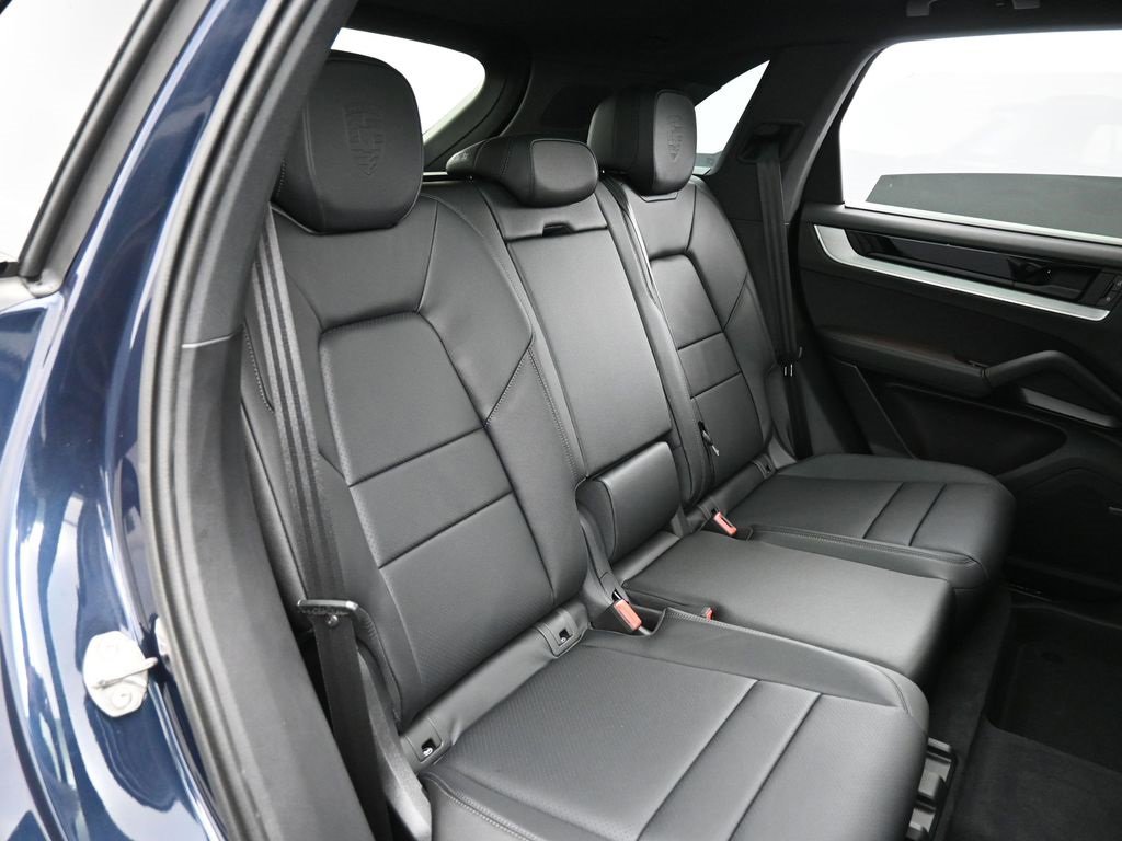 New 2026 Porsche Cayenne S image 27