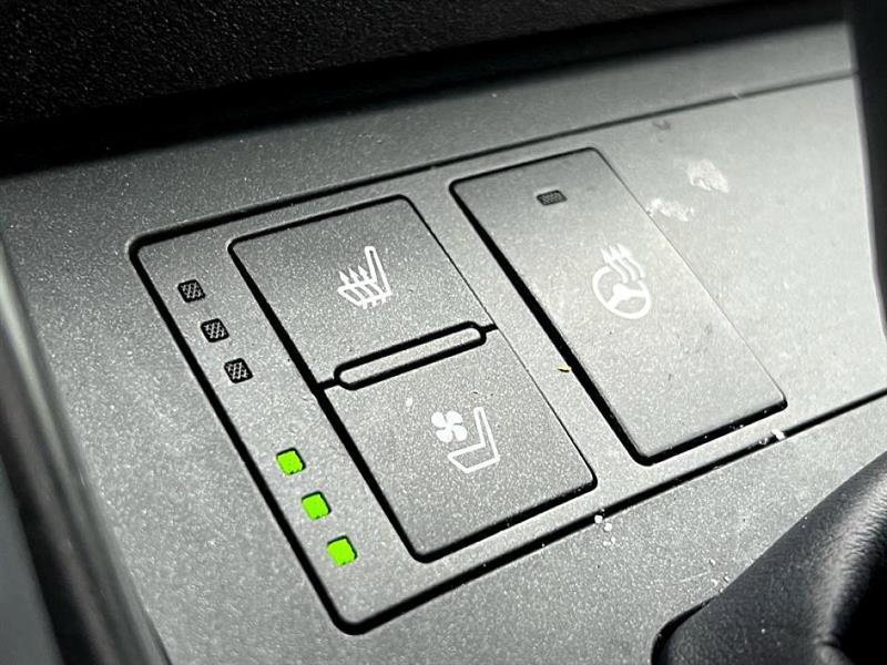 Used 2025 Lexus IS 300 w/ Comfort Package image 40