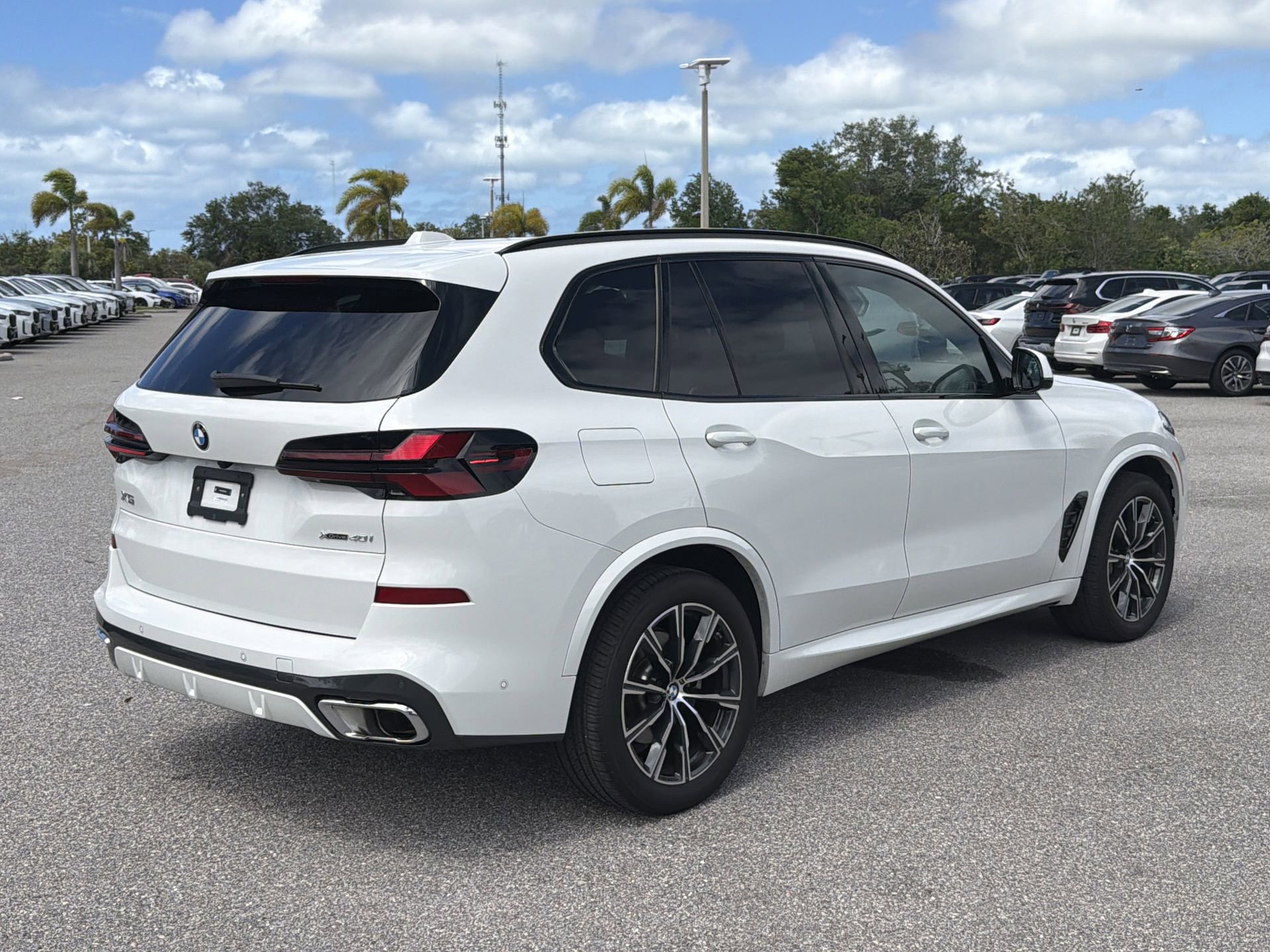 Certified 2025 BMW X5 xDrive40i image 4