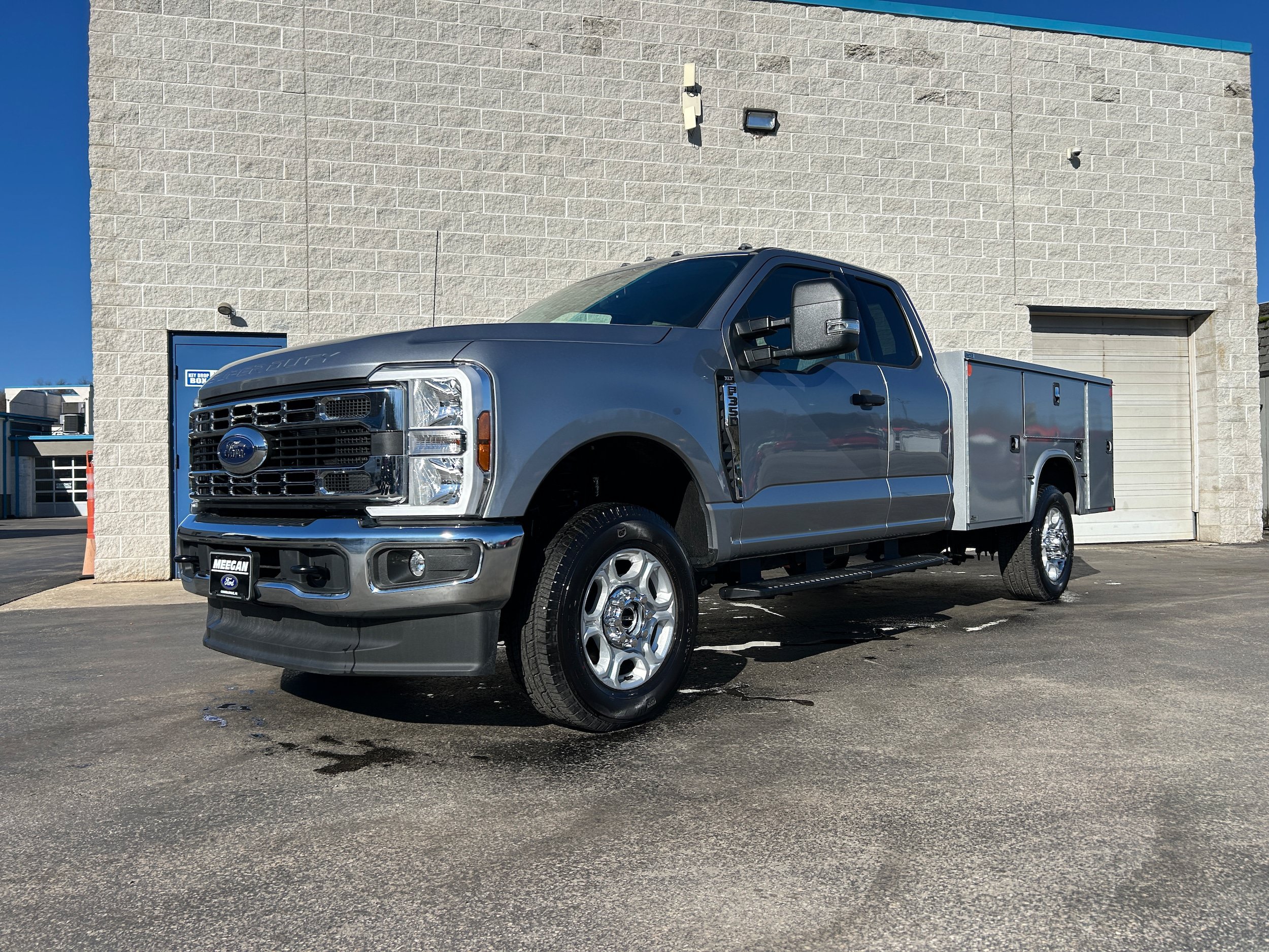 New 2026 Ford F350 XLT w/ XLT Value Package AWD/4WD image 3