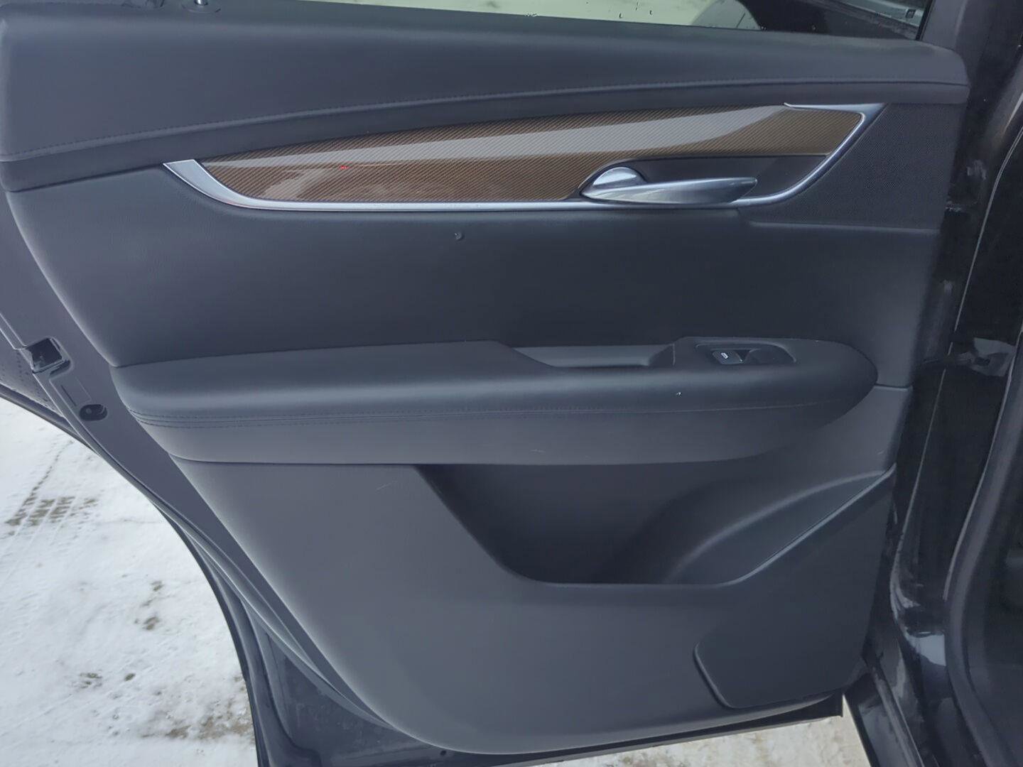 Used 2017 Cadillac XT5 Platinum image 22