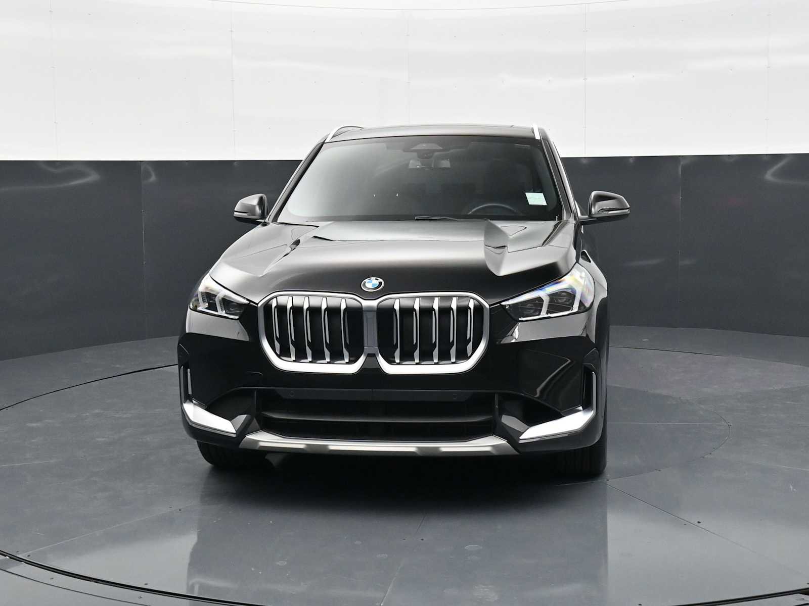 Used 2025 BMW X1 xDrive28i w/ Convenience Package image 2