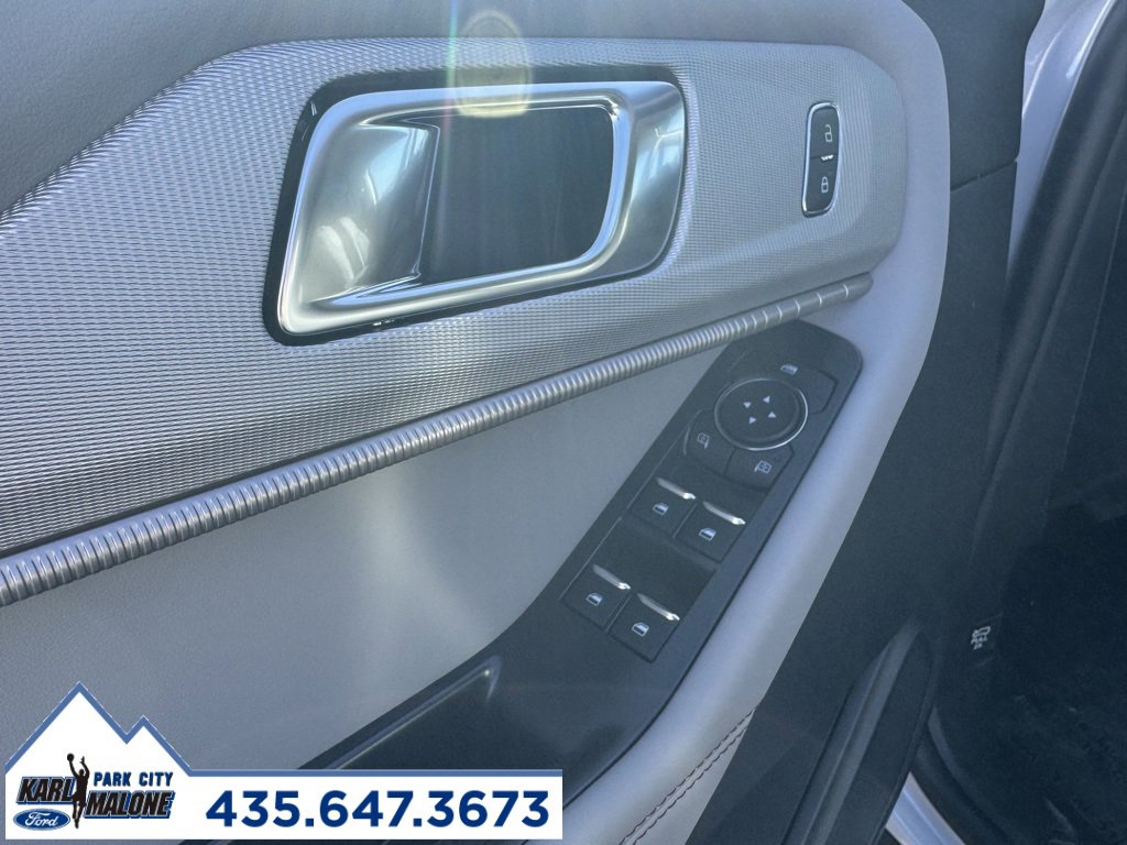 New 2026 Ford Explorer Active w/ Active Comfort Package image 9