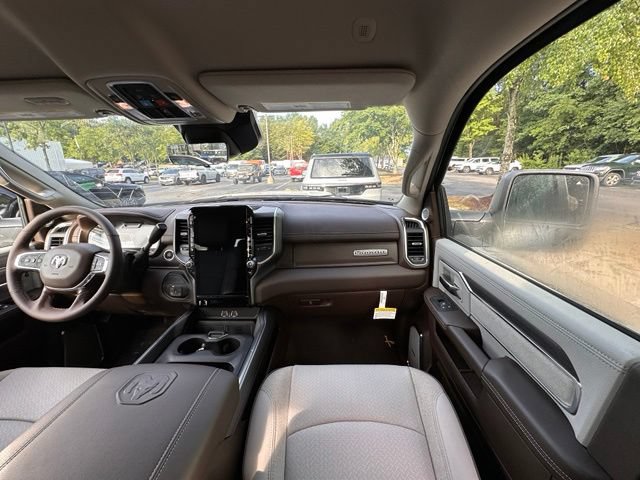 New 2026 RAM 3500 Laramie AWD/4WD image 24