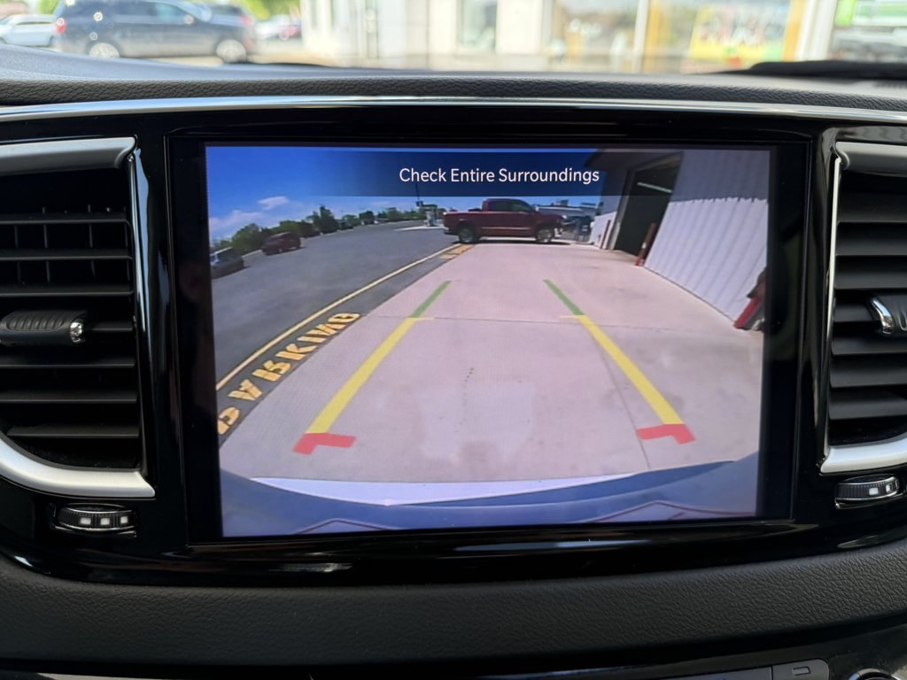 Used 2024 Chrysler Pacifica Touring-L FWD image 29