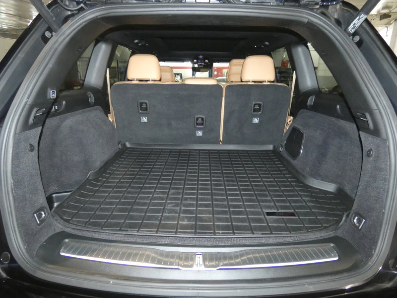 Used 2024 Jeep Grand Cherokee Summit w/ Luxury Tech Group V image 6