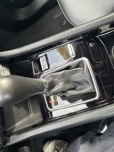 Used 2025 Jeep Compass Limited image 29