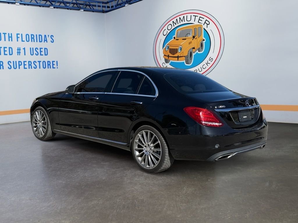 Used 2016 Mercedes-Benz C 300 4MATIC Sedan image 4