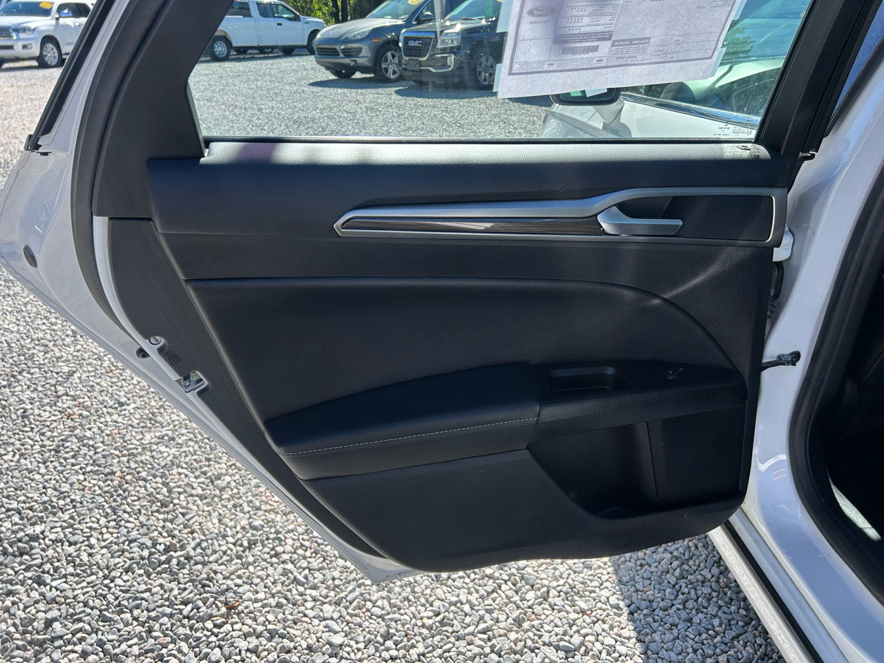 Used 2018 Ford Fusion SE w/ Equipment Group 602A image 12