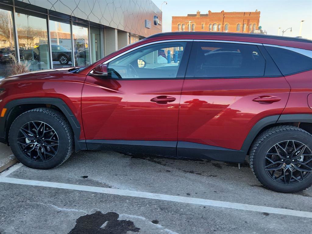 Used 2025 Hyundai Tucson Limited image 6