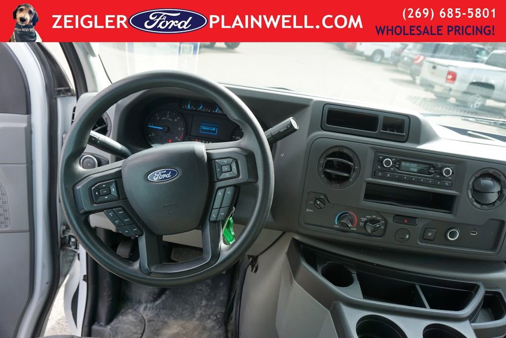Used 2024 Ford E-450 and Econoline 450 Super Duty RWD image 13