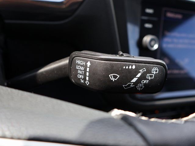 Used 2023 Volkswagen Tiguan SE image 38