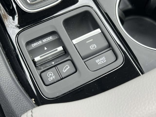 Used 2023 Honda Pilot Touring image 16