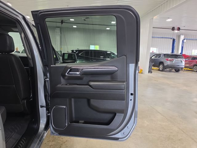 Used 2024 Chevrolet Silverado 1500 LTZ AWD/4WD image 30