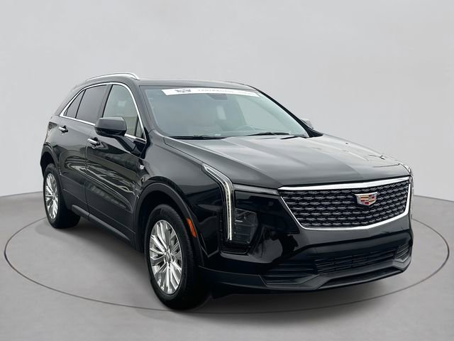 Certified 2024 Cadillac XT4 Luxury w/ Cold Weather Package image 33