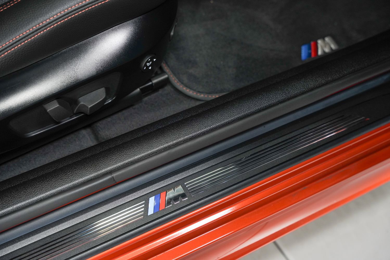 Used 2011 BMW 1 Series M image 30