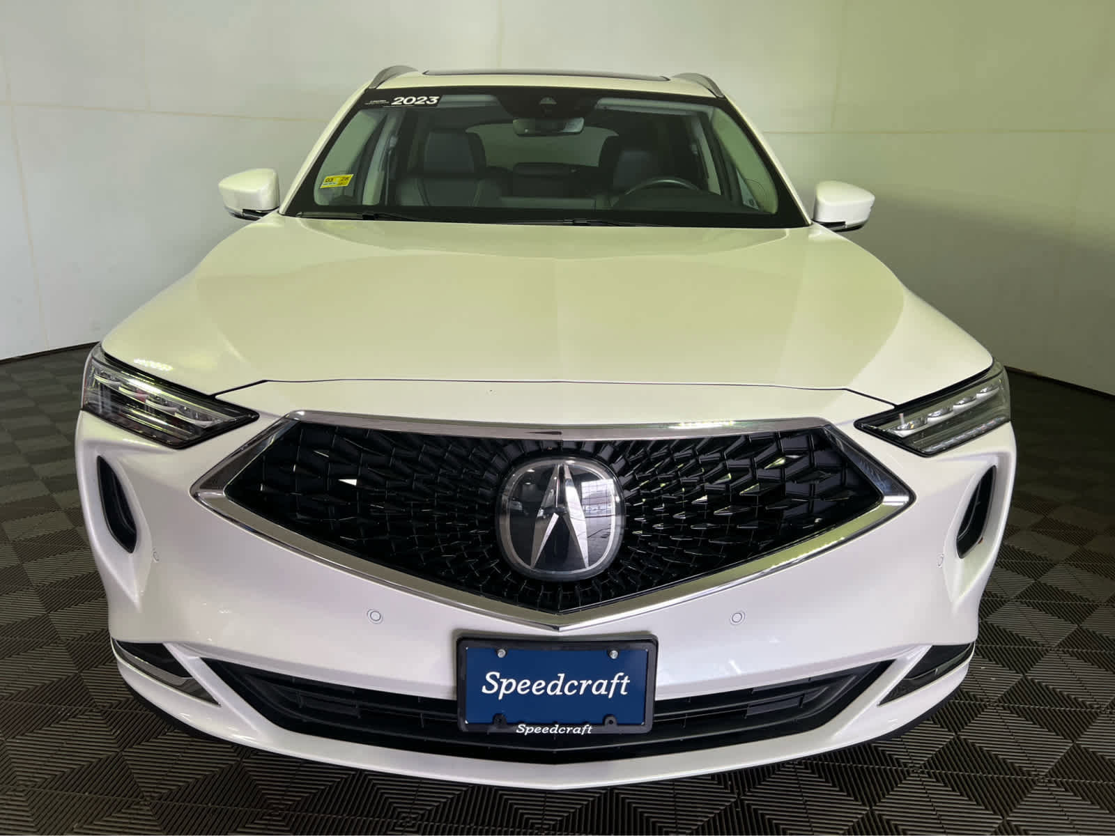Used 2023 Acura MDX SH-AWD w/ Technology Package image 2
