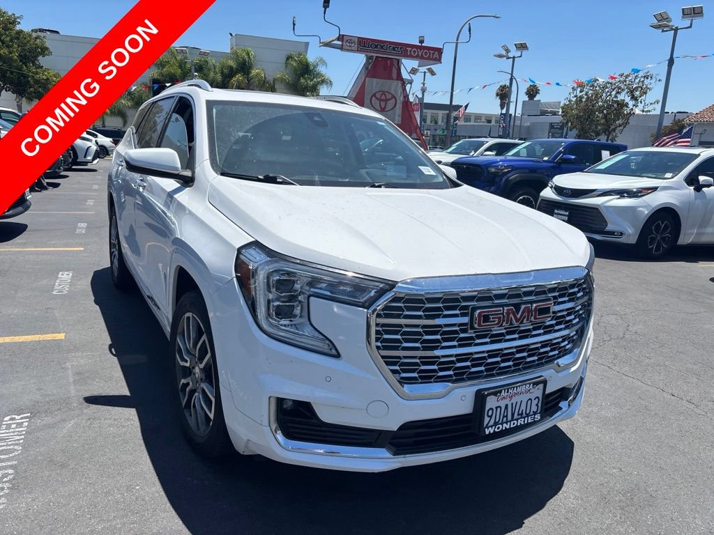 Used 2022 GMC Terrain Denali AWD/4WD image 2