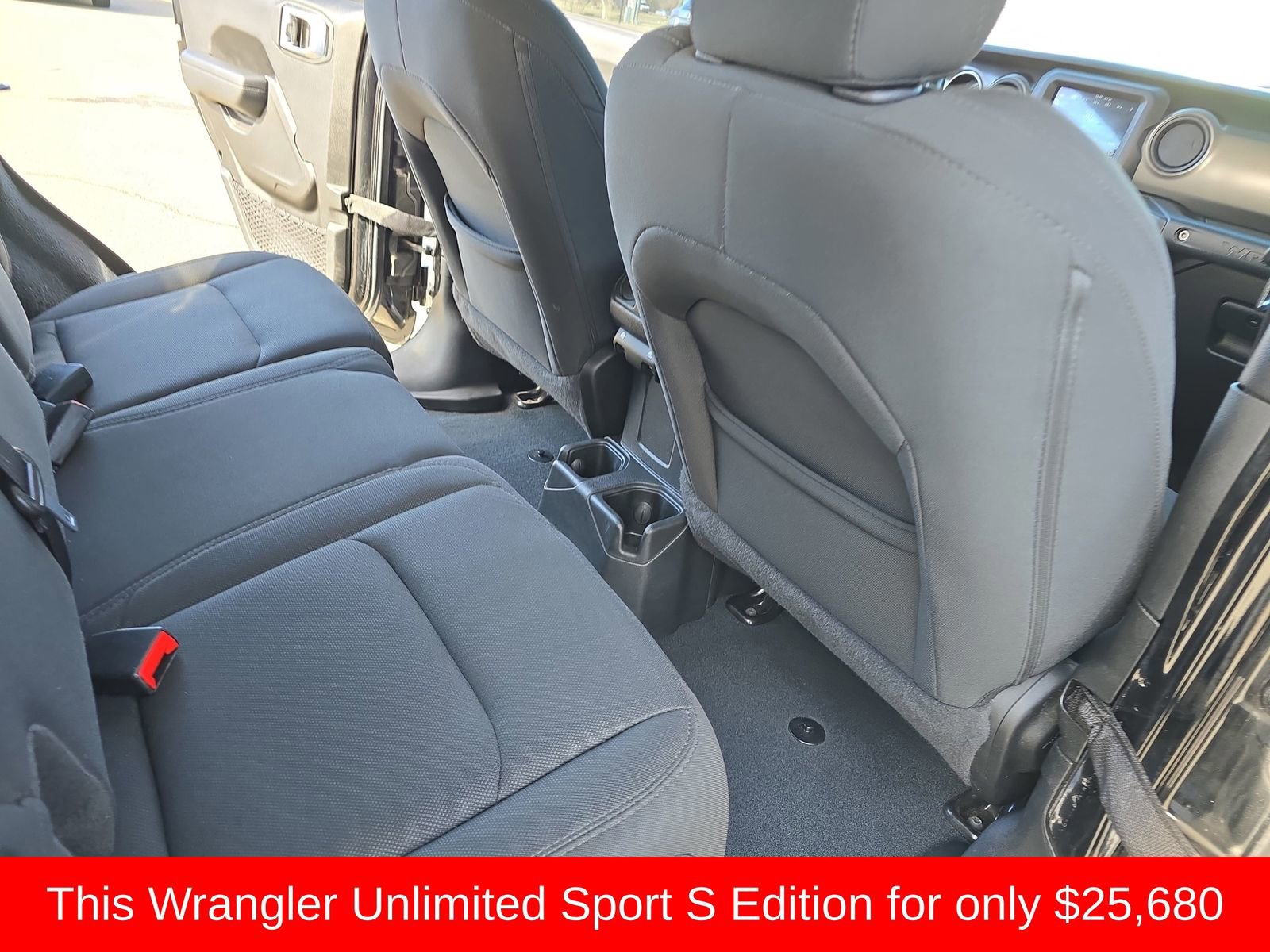 Used 2022 Jeep Wrangler Unlimited Sport image 18