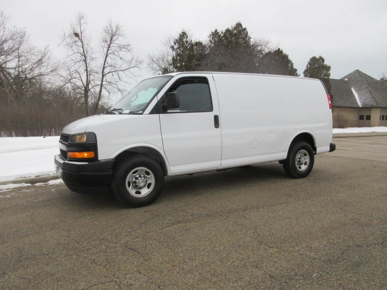 Used 2021 Chevrolet Express 2500 w/ Driver Convenience Package image 20