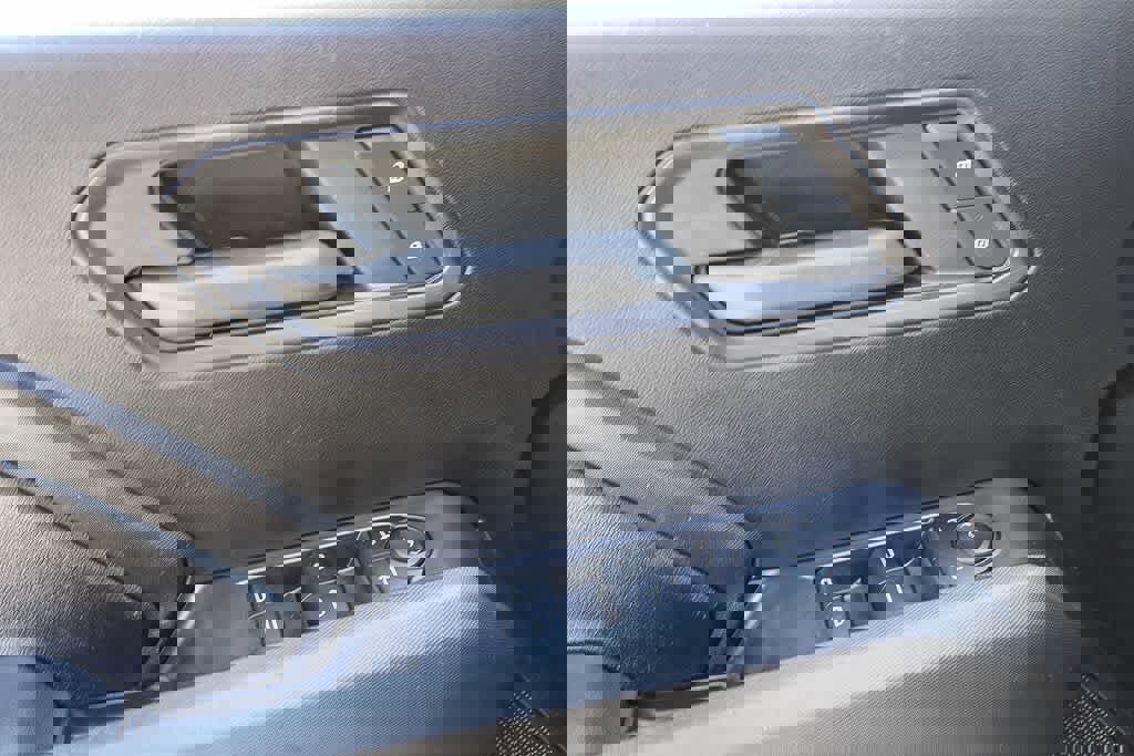 Used 2023 Chevrolet Colorado W/T image 20