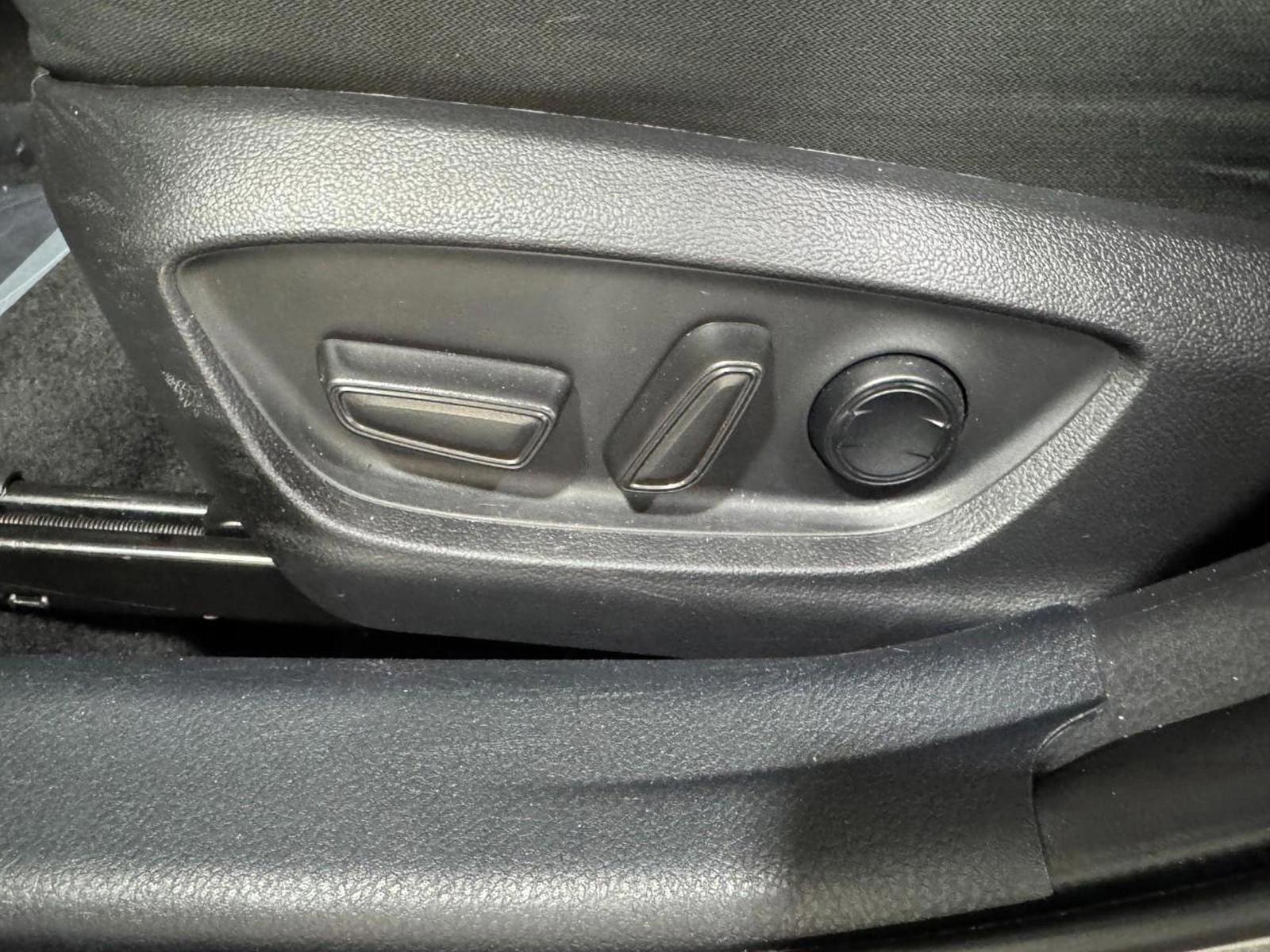 Used 2022 Toyota Camry LE image 26