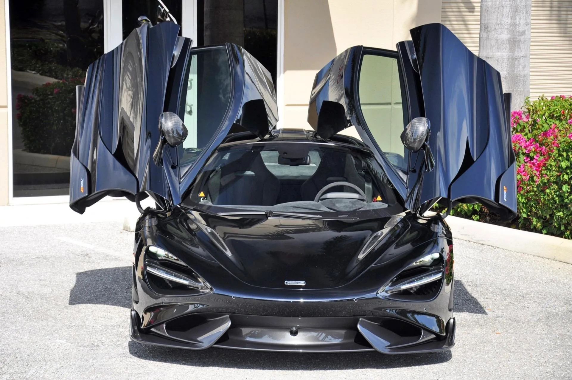 Used 2021 McLaren 765LT RWD image 3