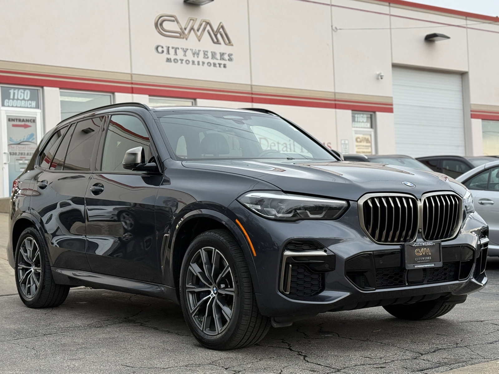Used 2022 BMW X5 M50i image 1