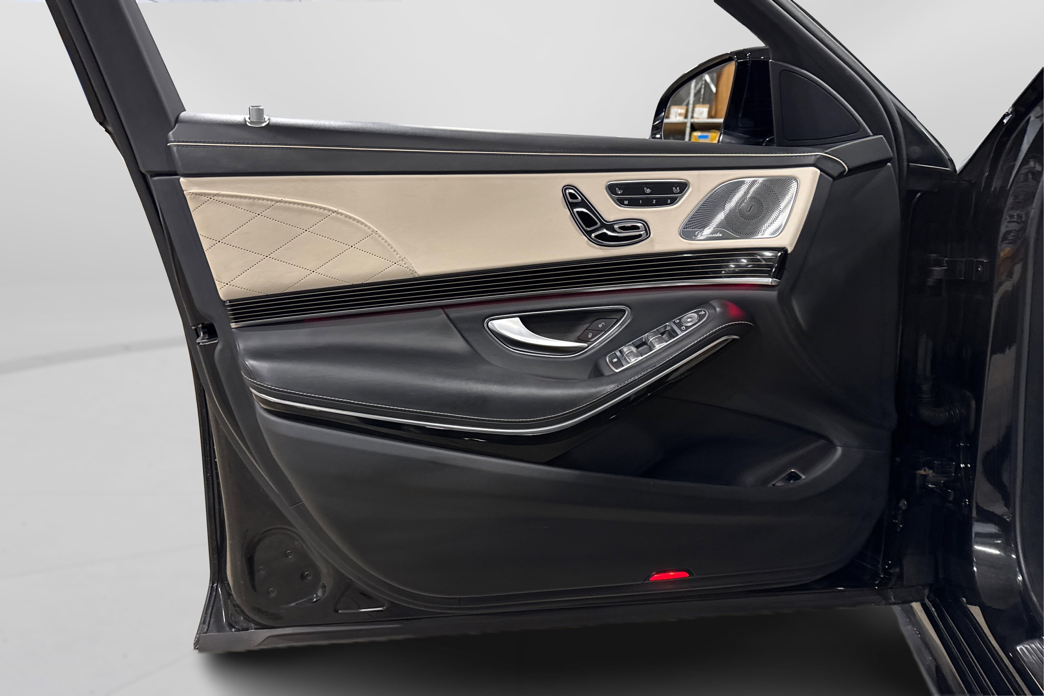 Used 2018 Mercedes-Benz S 560 S 560 AWD image 16