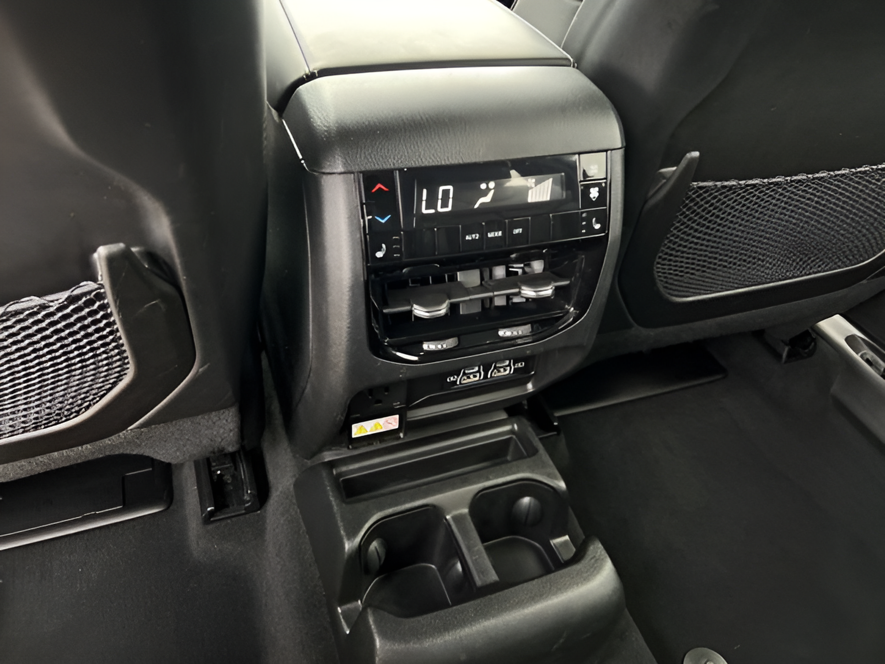 Used 2024 Jeep Grand Cherokee L Overland w/ Advanced Protech Group III AWD/4WD image 24
