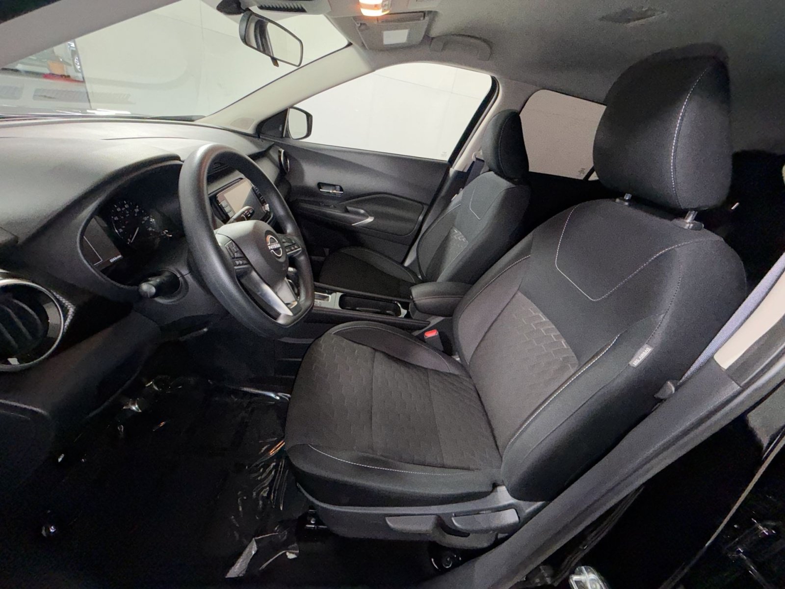 Used 2024 Nissan Kicks SV FWD image 13