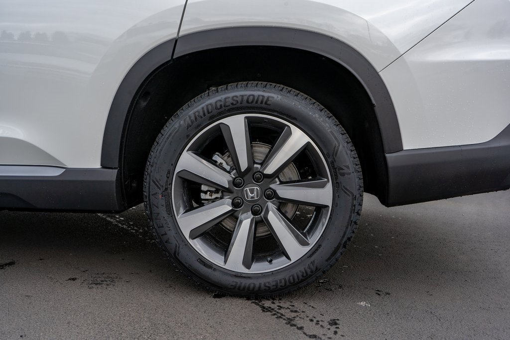 New 2025 Honda Pilot Touring image 10