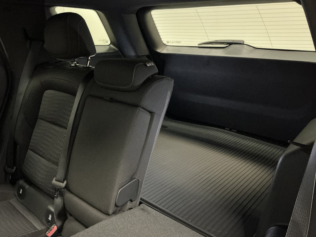New 2027 Chevrolet Equinox LT w/ LPO, Floor Liner Package AWD/4WD image 24