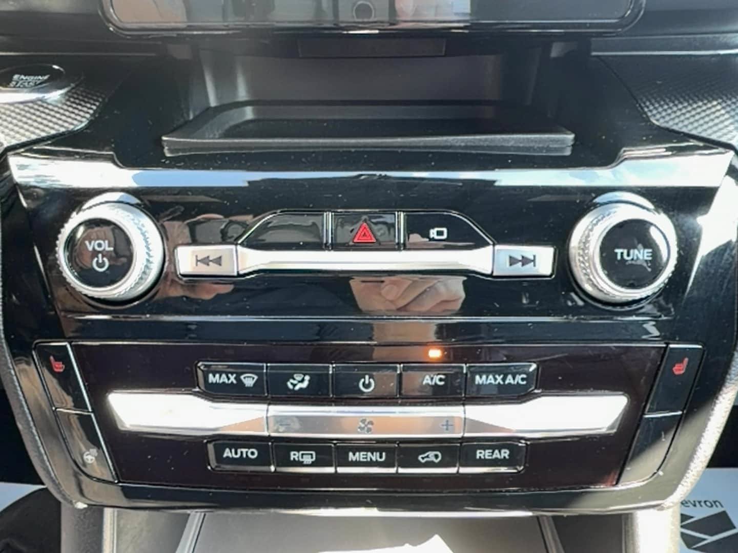 Used 2023 Ford Explorer ST-Line AWD/4WD image 11