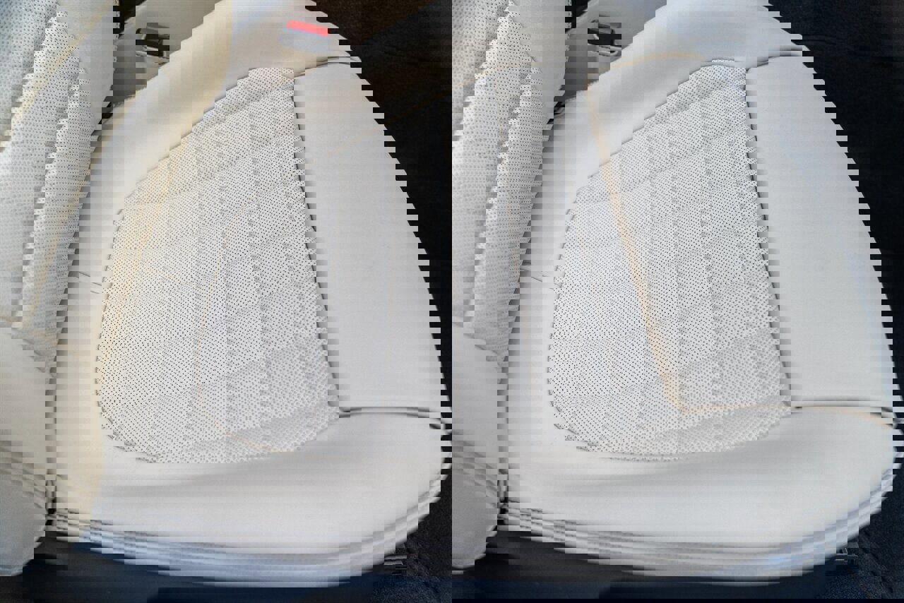 Used 2025 Ferrari Roma Spider image 59