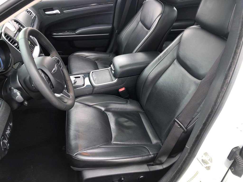 Used 2023 Chrysler 300 Touring L w/ Popular Equipment Group image 18