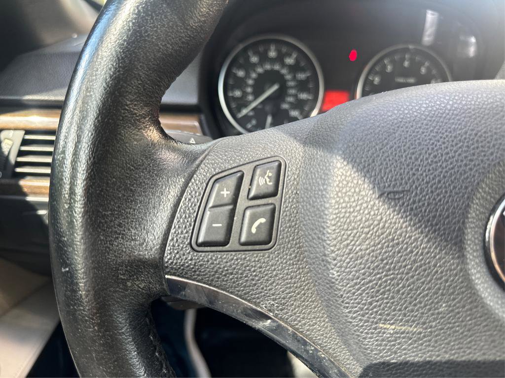 Used 2013 BMW 335i Convertible image 50