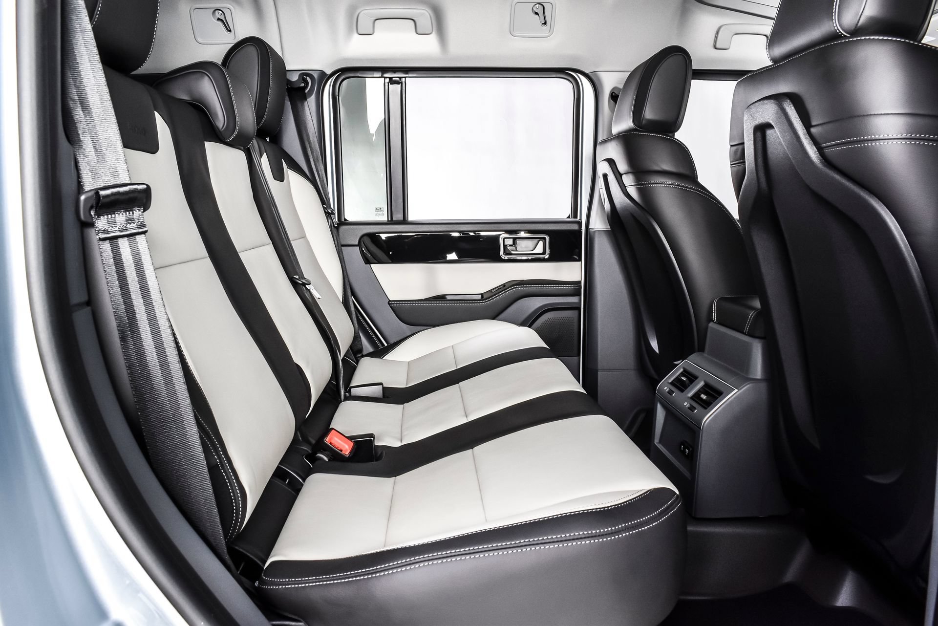 Used 2025 INEOS Grenadier AWD/4WD image 21