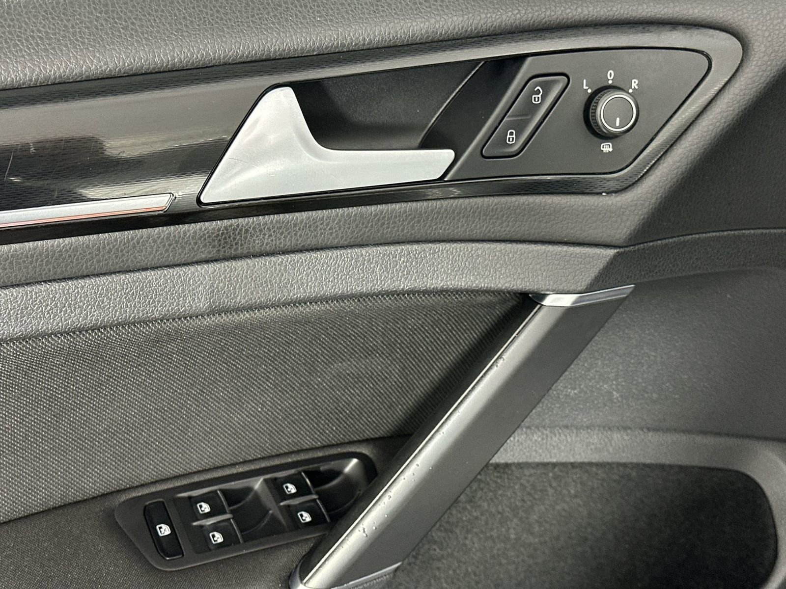 Used 2017 Volkswagen GTI S image 13