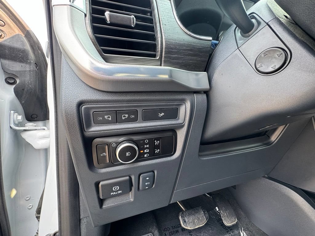 Used 2024 Ford F150 Lariat AWD/4WD image 21