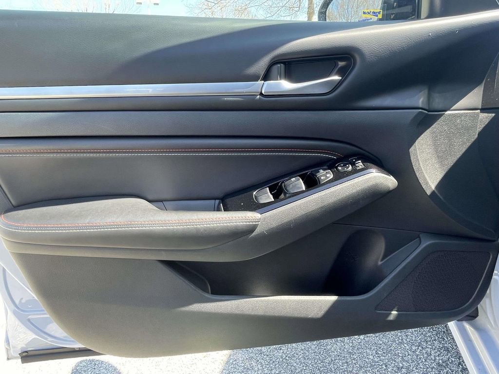 Used 2023 Nissan Altima 2.0 SR image 16