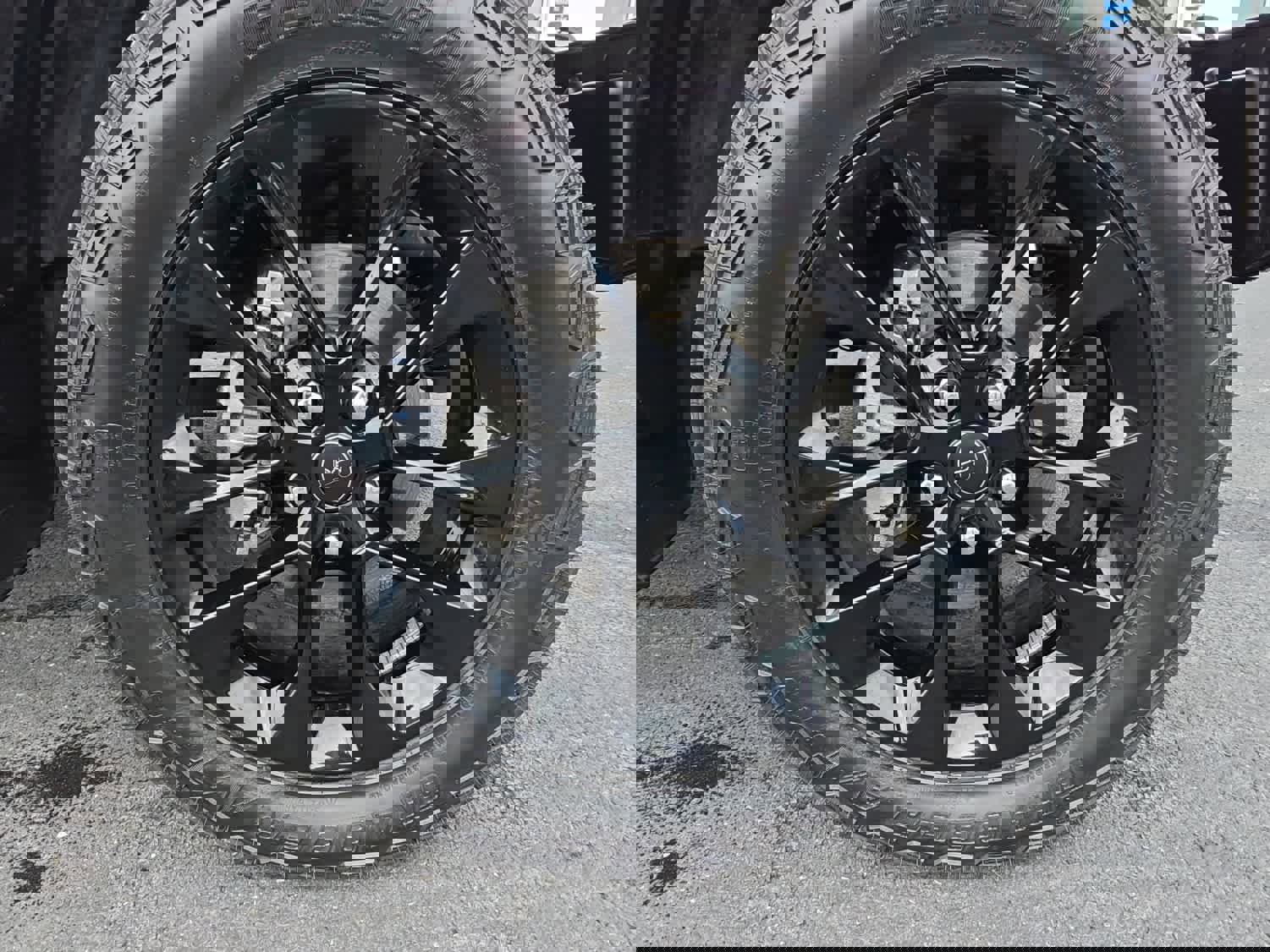 Used 2025 Jeep Gladiator Sport image 10