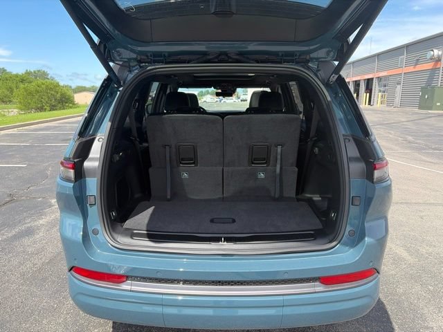 New 2026 Jeep Grand Cherokee L Limited AWD/4WD image 5