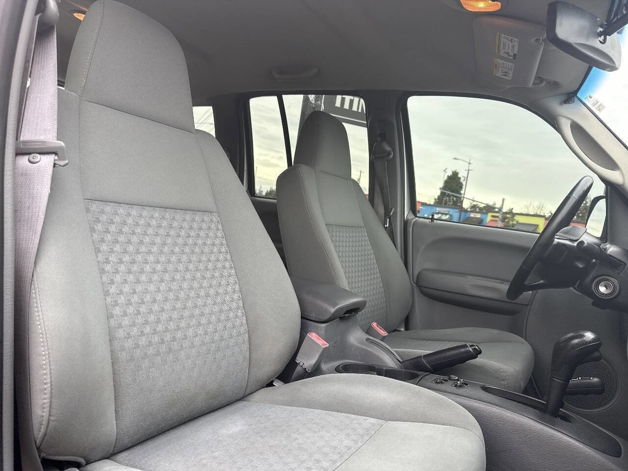 Used 2007 Jeep Liberty Sport image 22