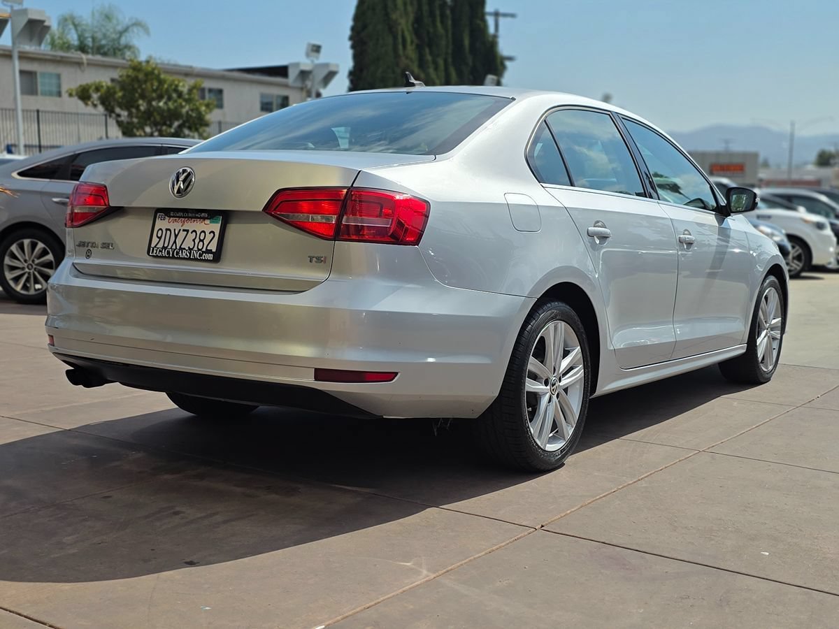 Used 2015 Volkswagen Jetta SEL FWD image 12