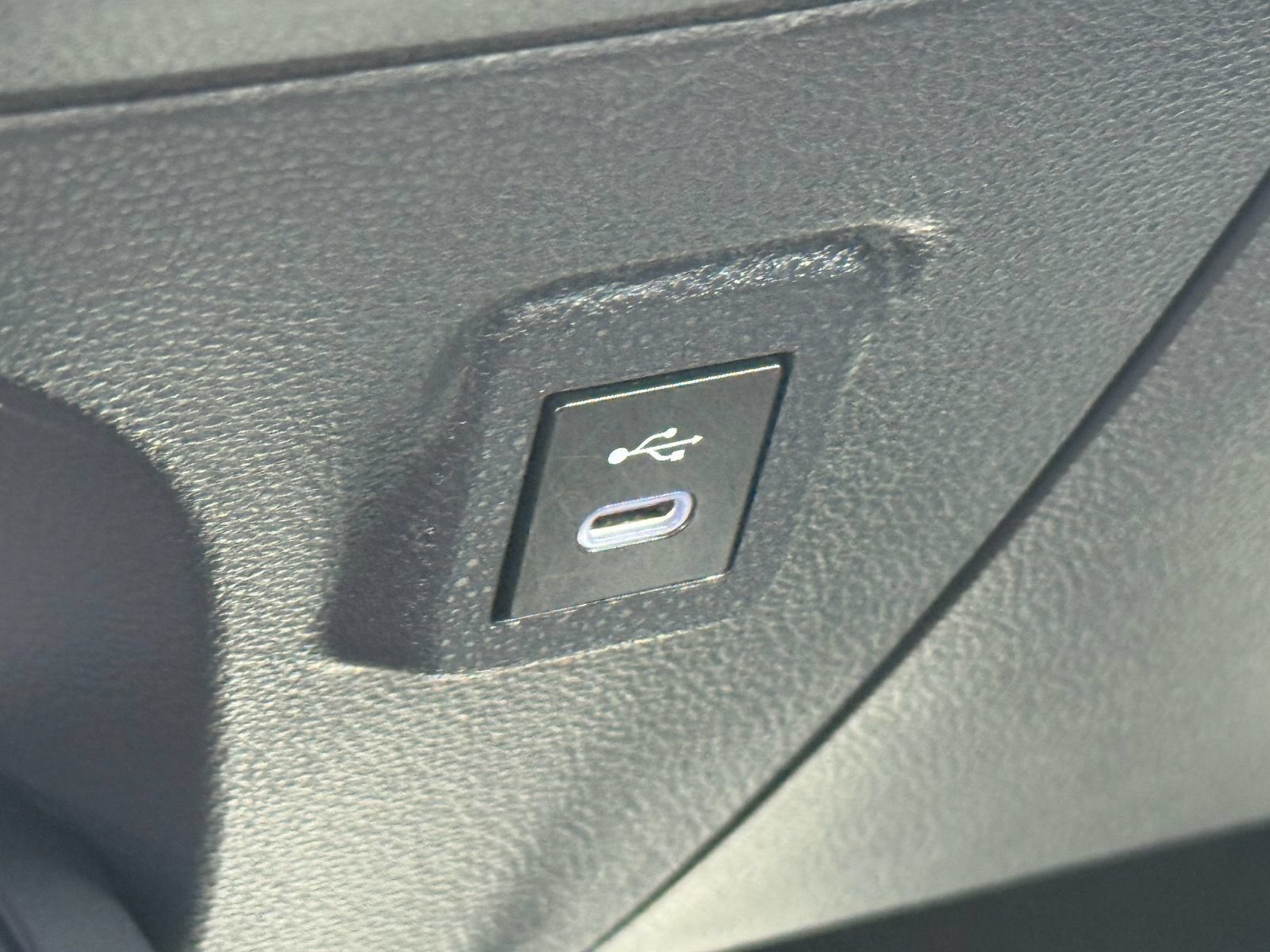 Used 2025 Toyota Corolla LE FWD image 24