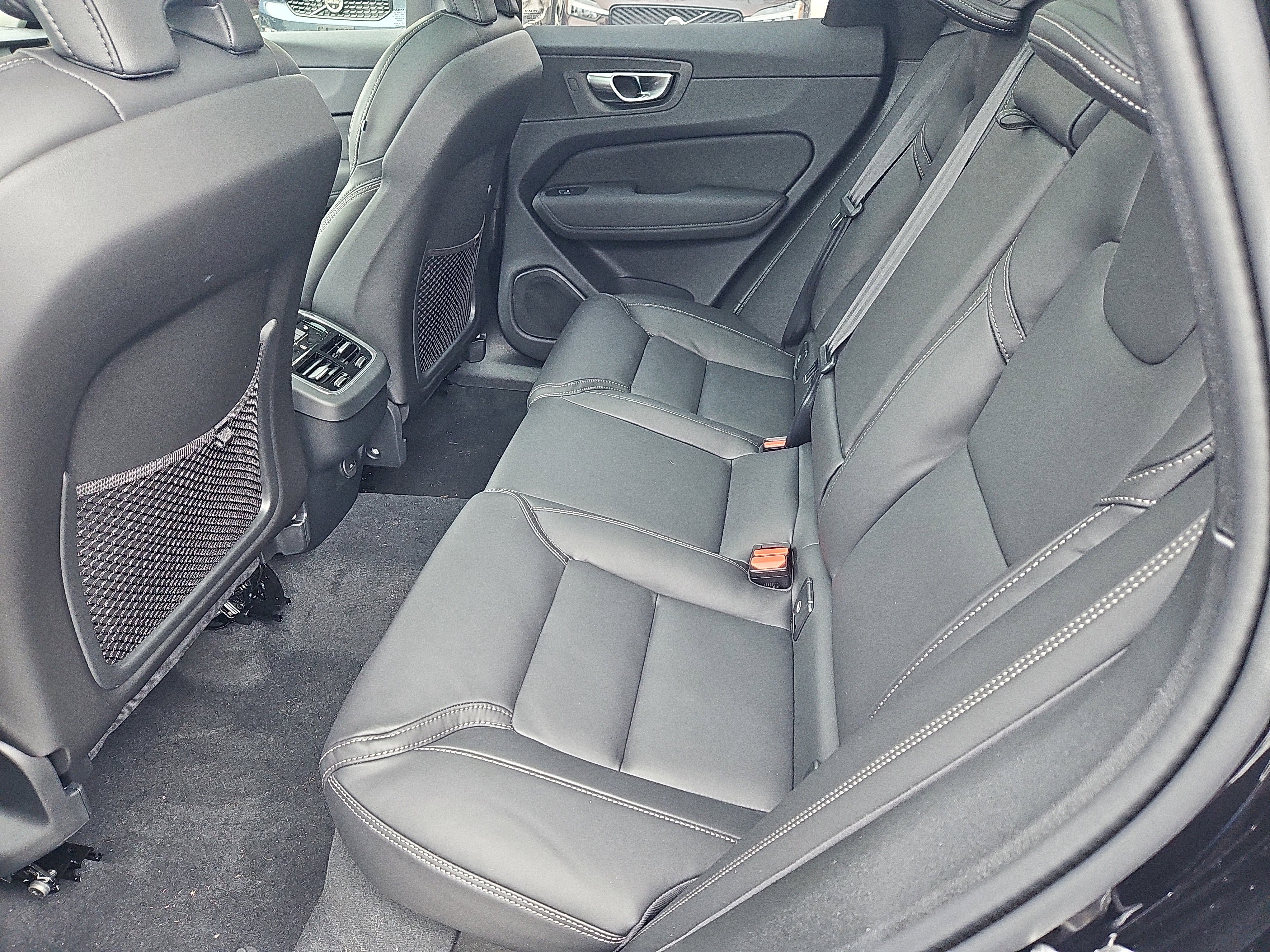 New 2026 Volvo XC60 B5 Ultra w/ Protection Package Premier image 23