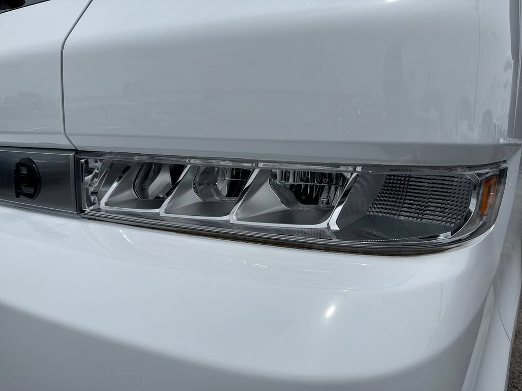 Used 2024 Chevrolet Brightdrop 600 w/ Battery Pack, Max Range AWD/4WD image 9