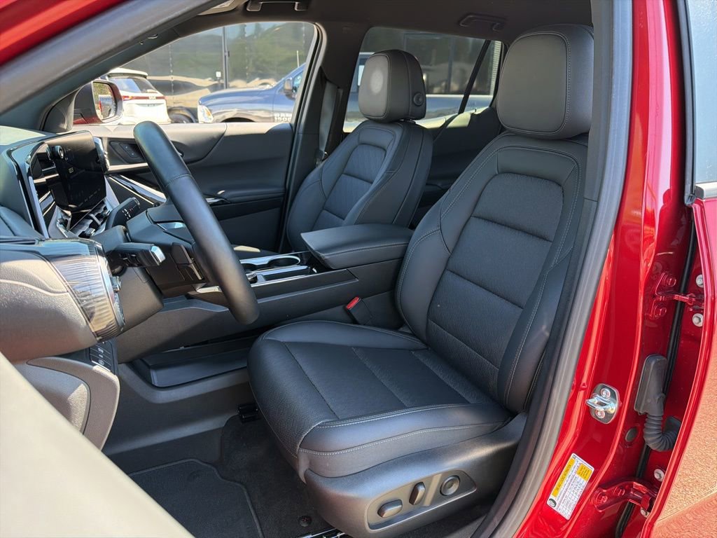 Used 2026 Chevrolet Equinox LT w/ Convenience Package II FWD image 18