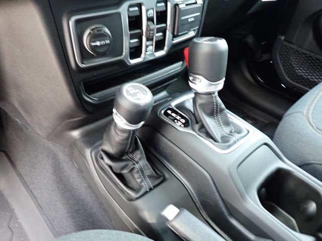 New 2025 Jeep Gladiator Sport AWD/4WD image 18